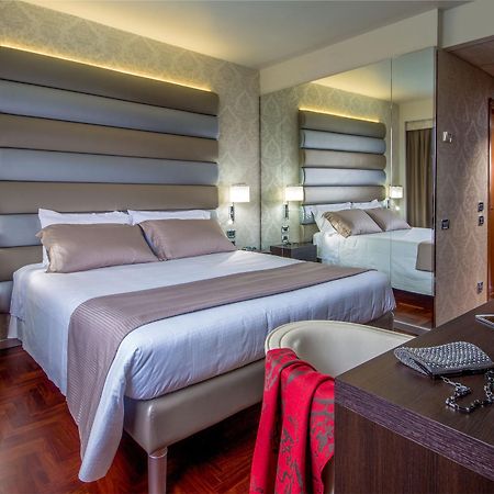 Enea Hotel Pomezia Kültér fotó