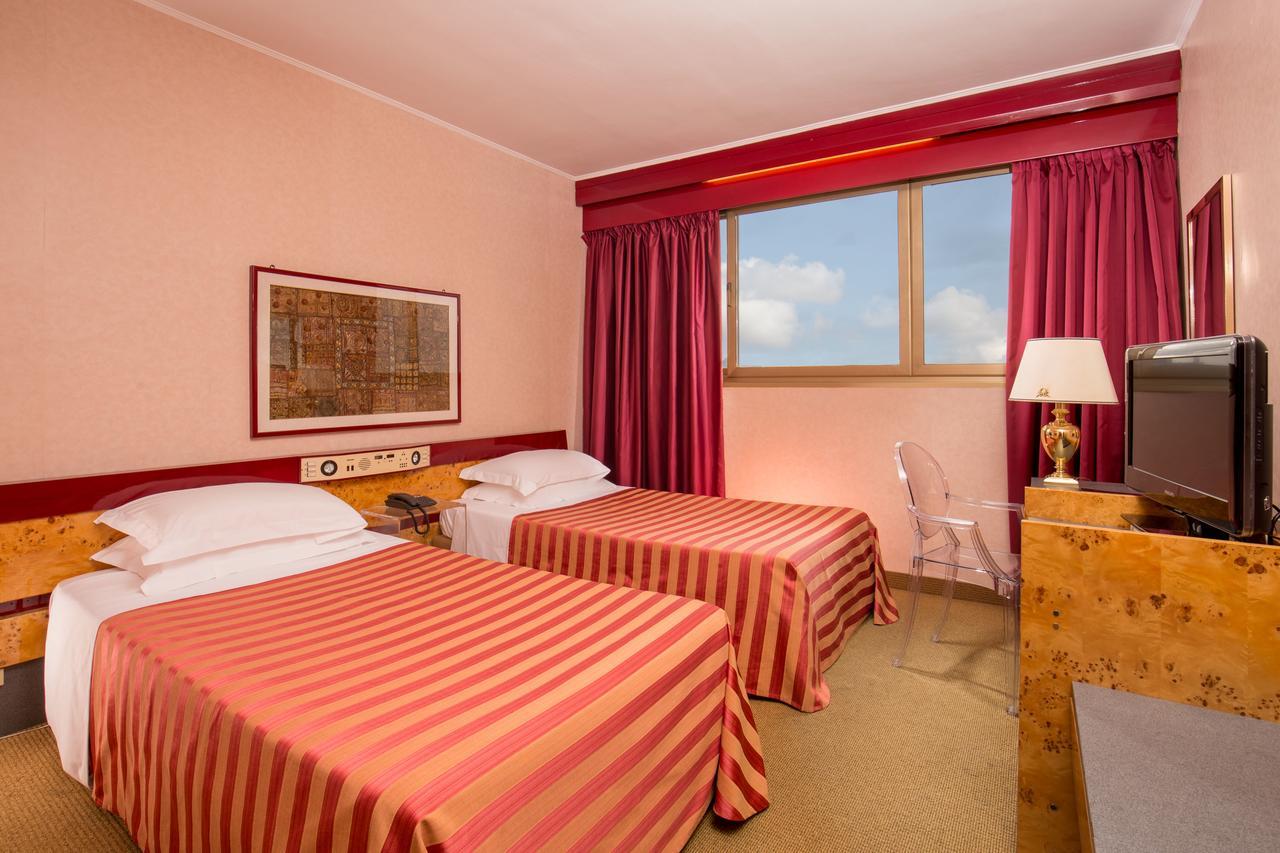 Enea Hotel Pomezia Kültér fotó