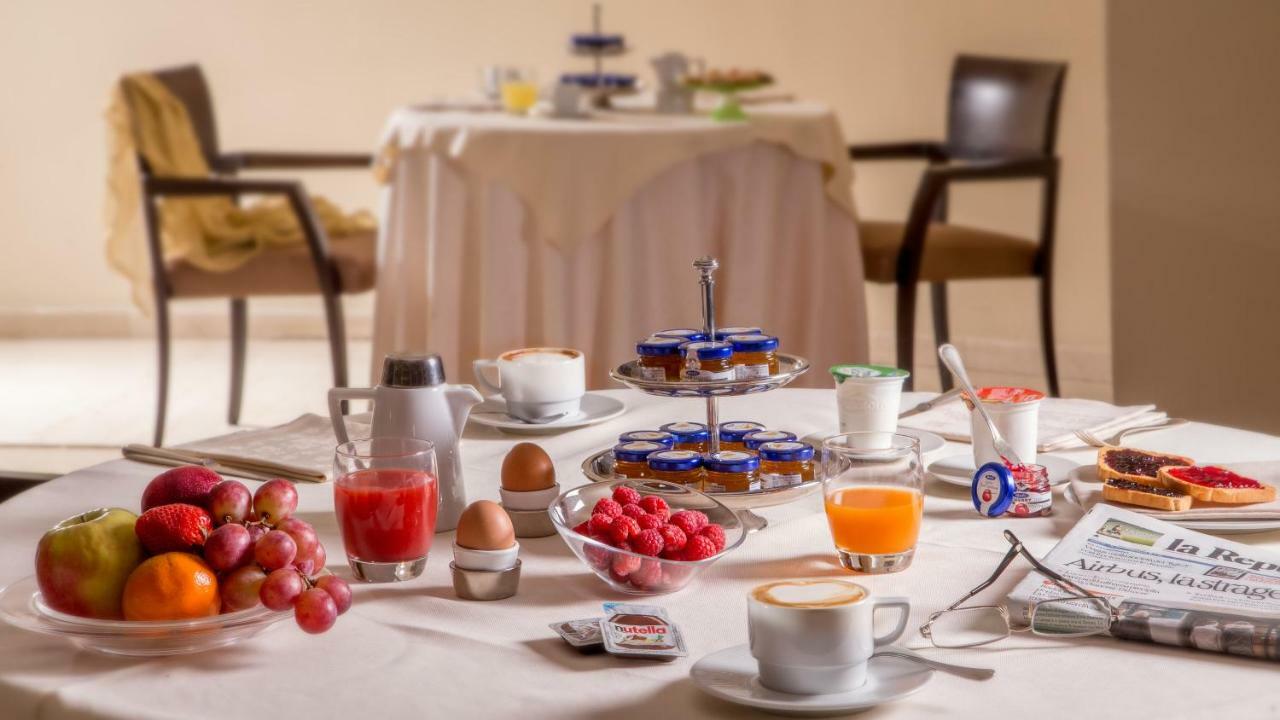 Enea Hotel Pomezia Kültér fotó